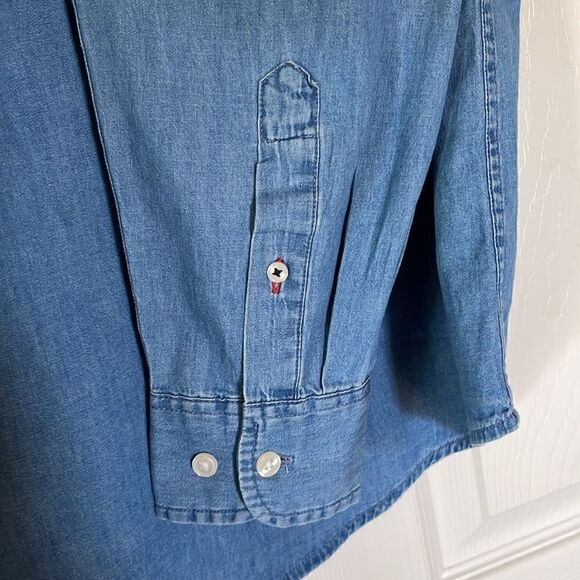 Tommy Hilfiger lightweight denim shirt size M NWT - Picture 4 of 5